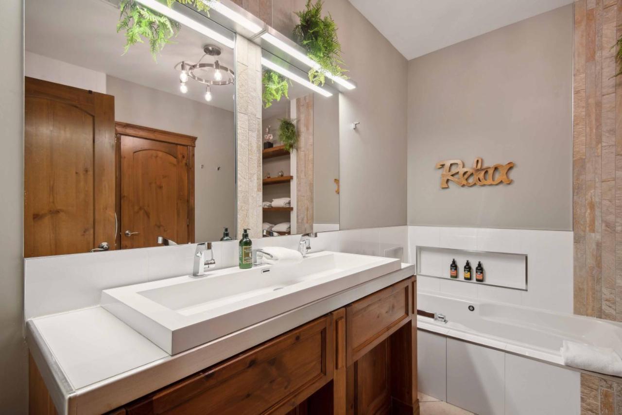 Steps To Adventure - Manoir 118-10 Apartment *